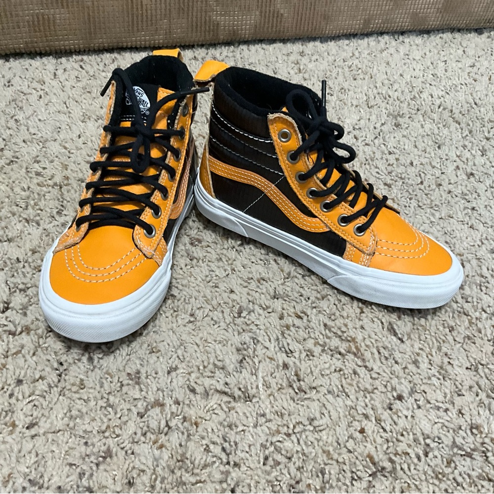 VENS MTE SNEACKER BOYS SIZE 2 BLACK / YELLOW - Picture 4 of 8